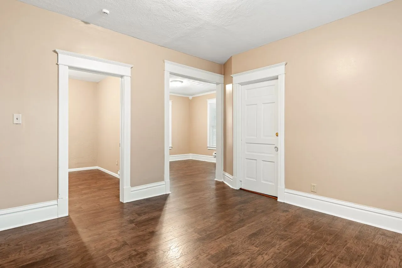1211 4th Avenue IL