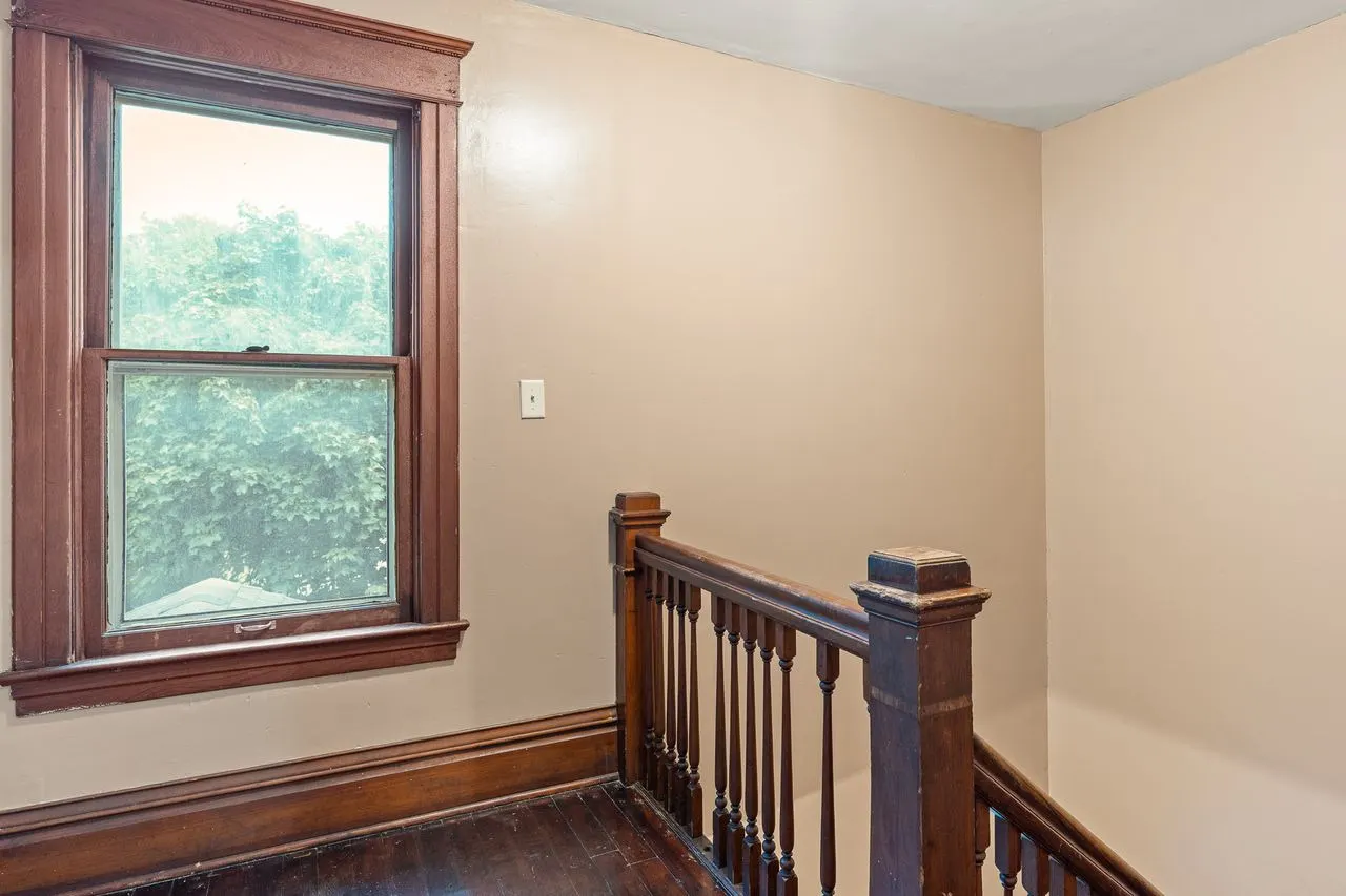1211 4th Avenue IL