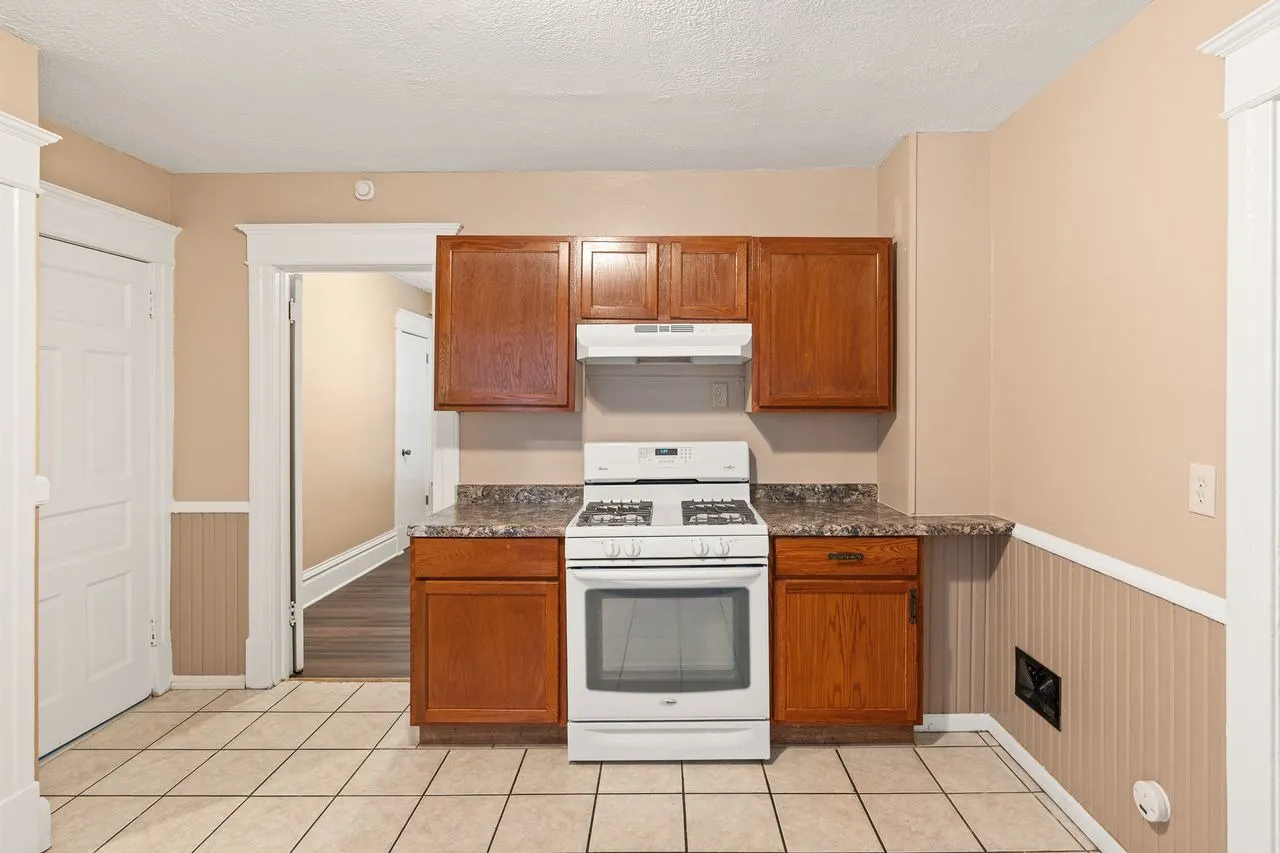 1211 4th Avenue IL