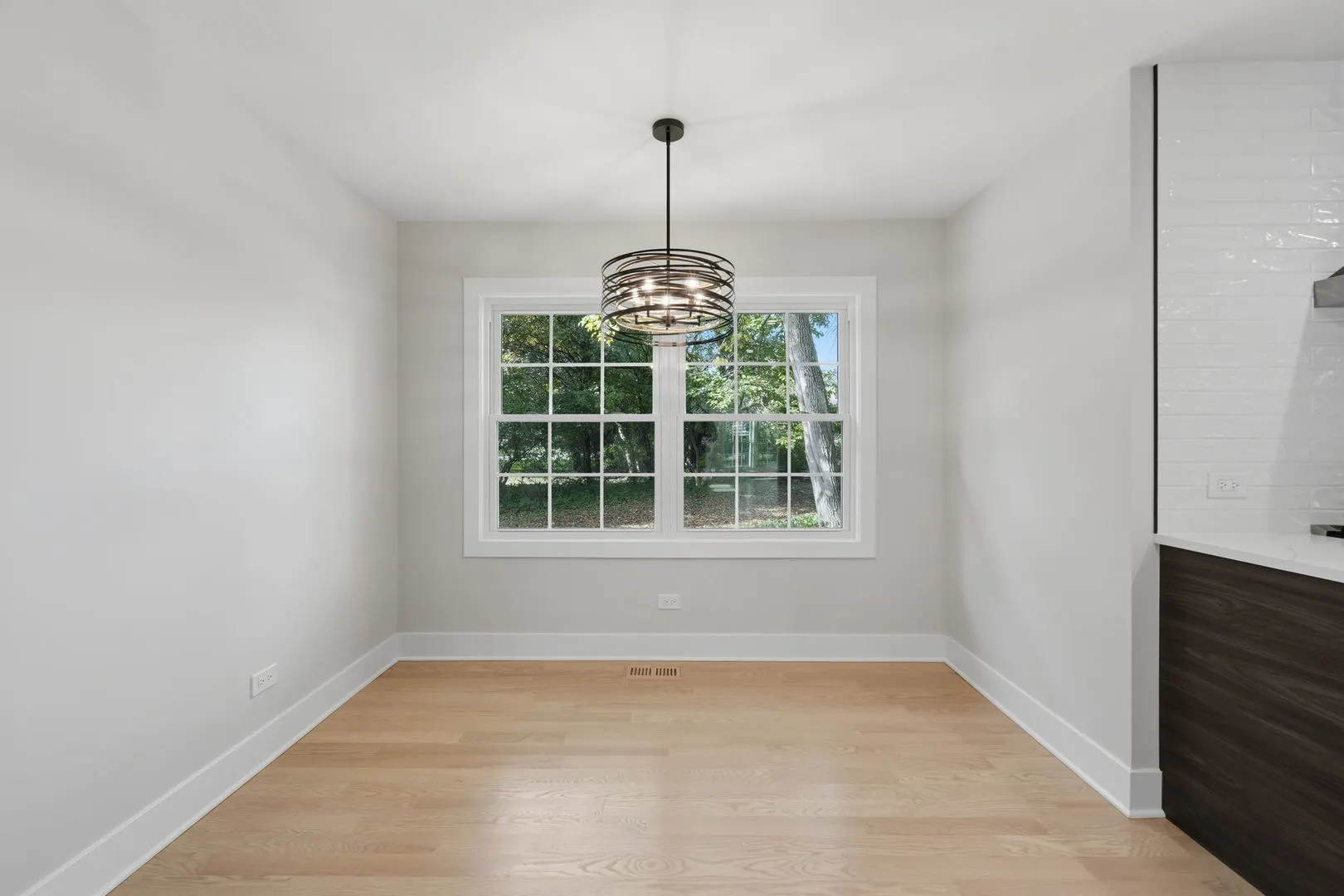 24 Kent Court IL