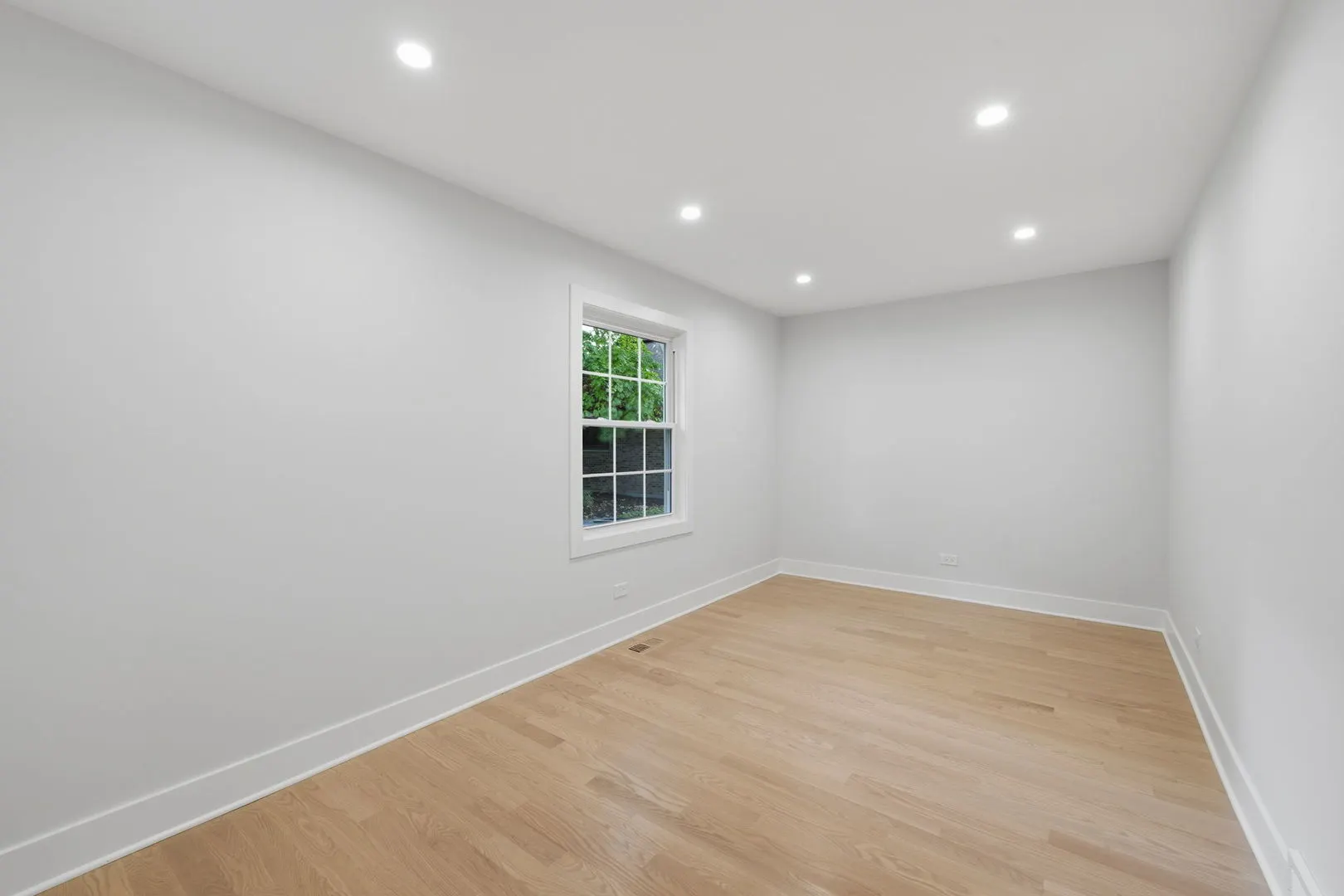 24 Kent Court IL