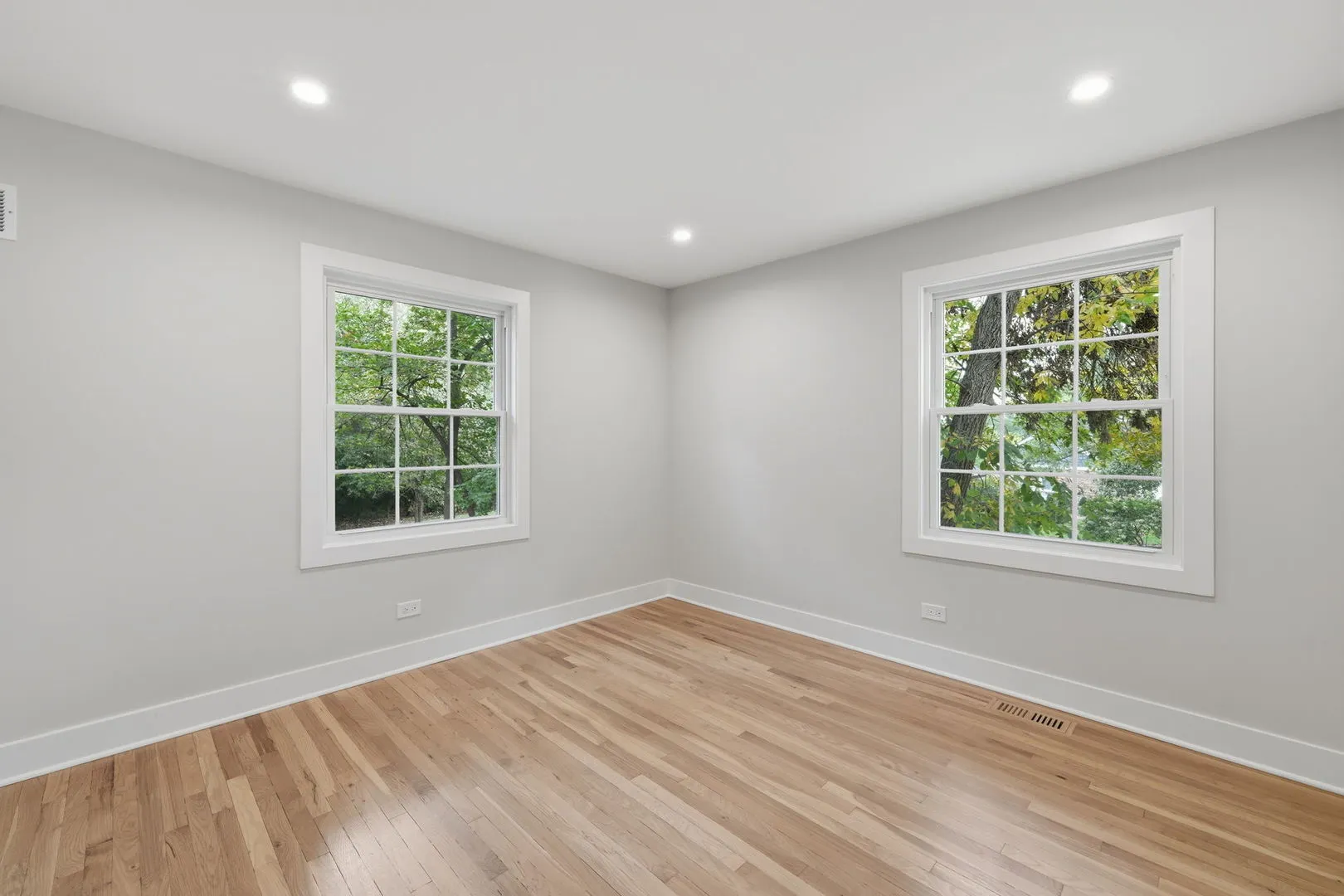 24 Kent Court IL