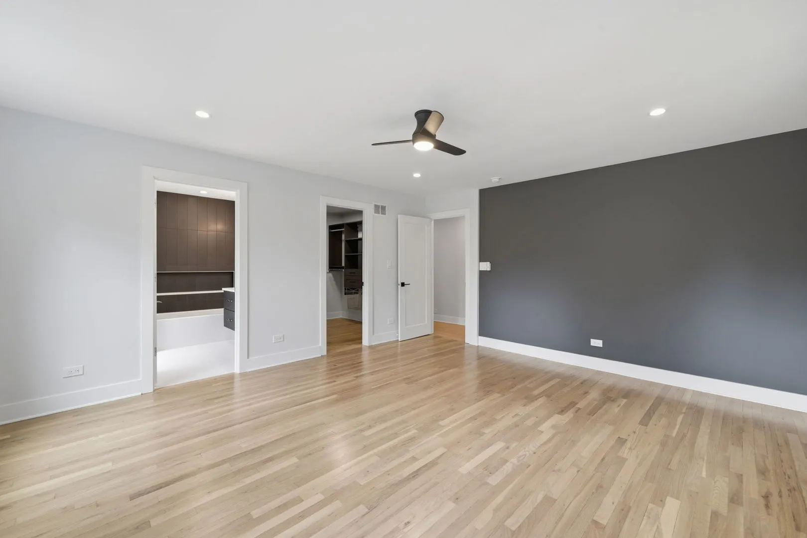 24 Kent Court IL