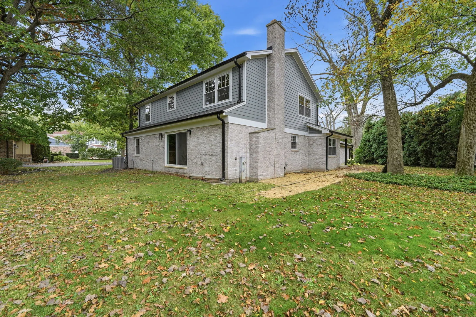 24 Kent Court IL