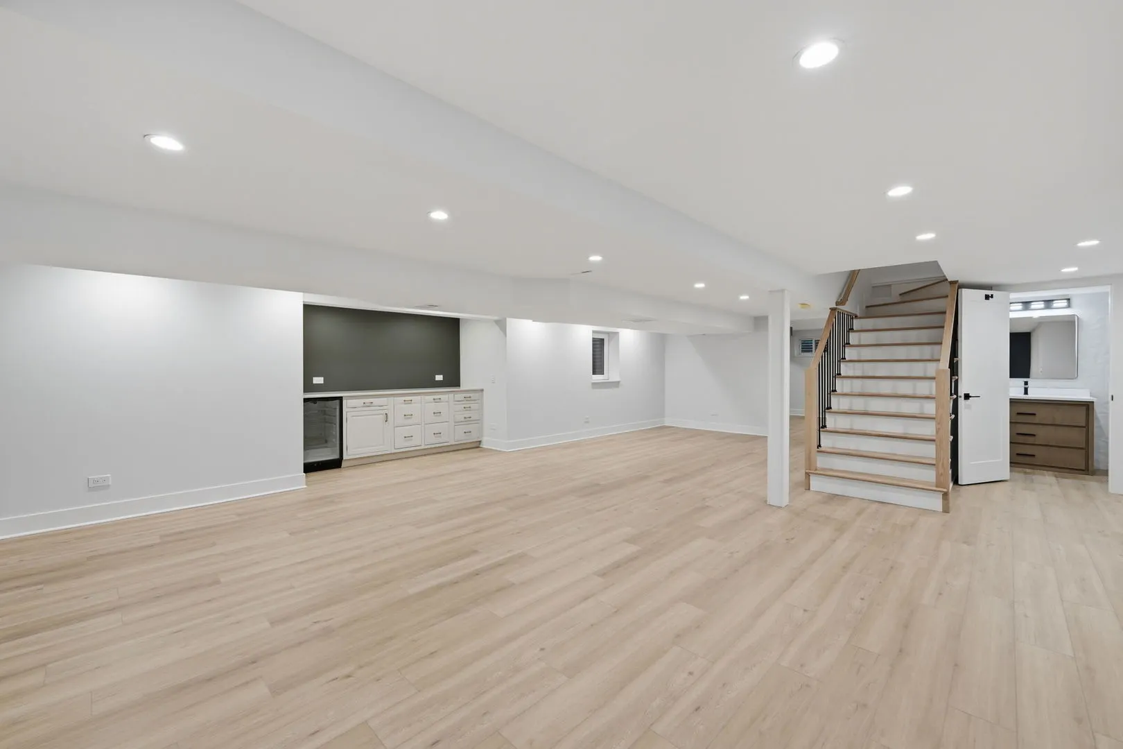 24 Kent Court IL