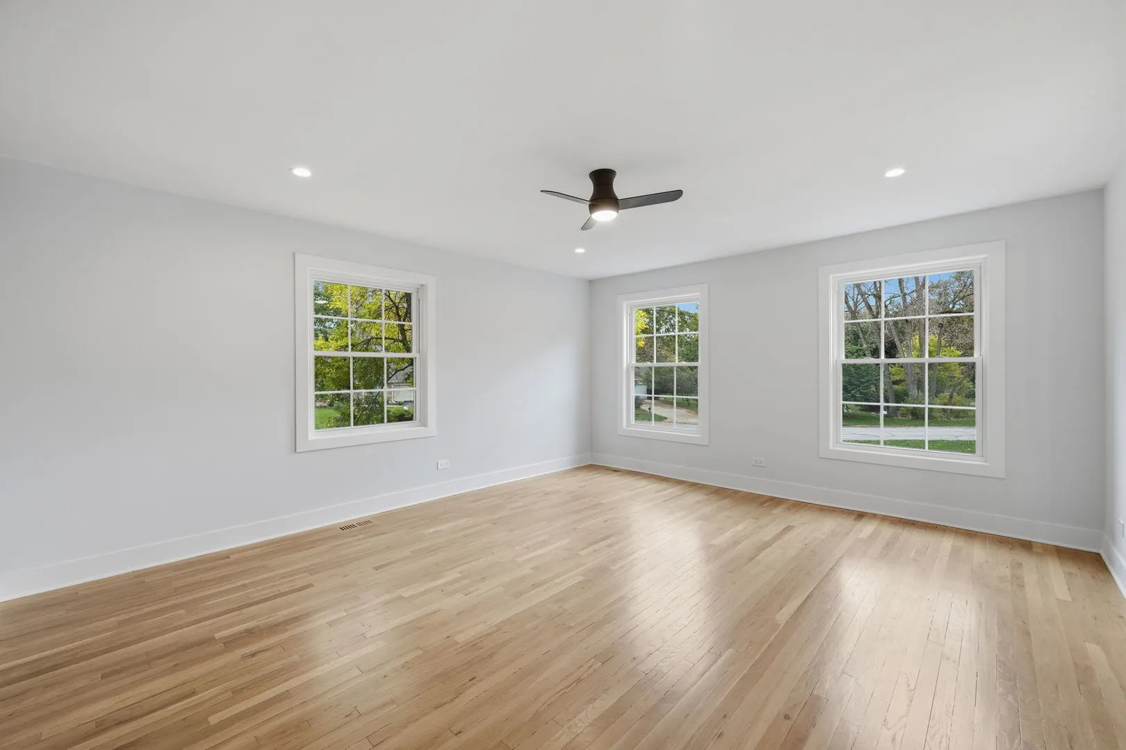 24 Kent Court IL