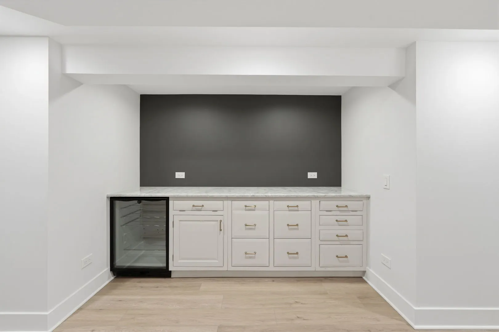 24 Kent Court IL
