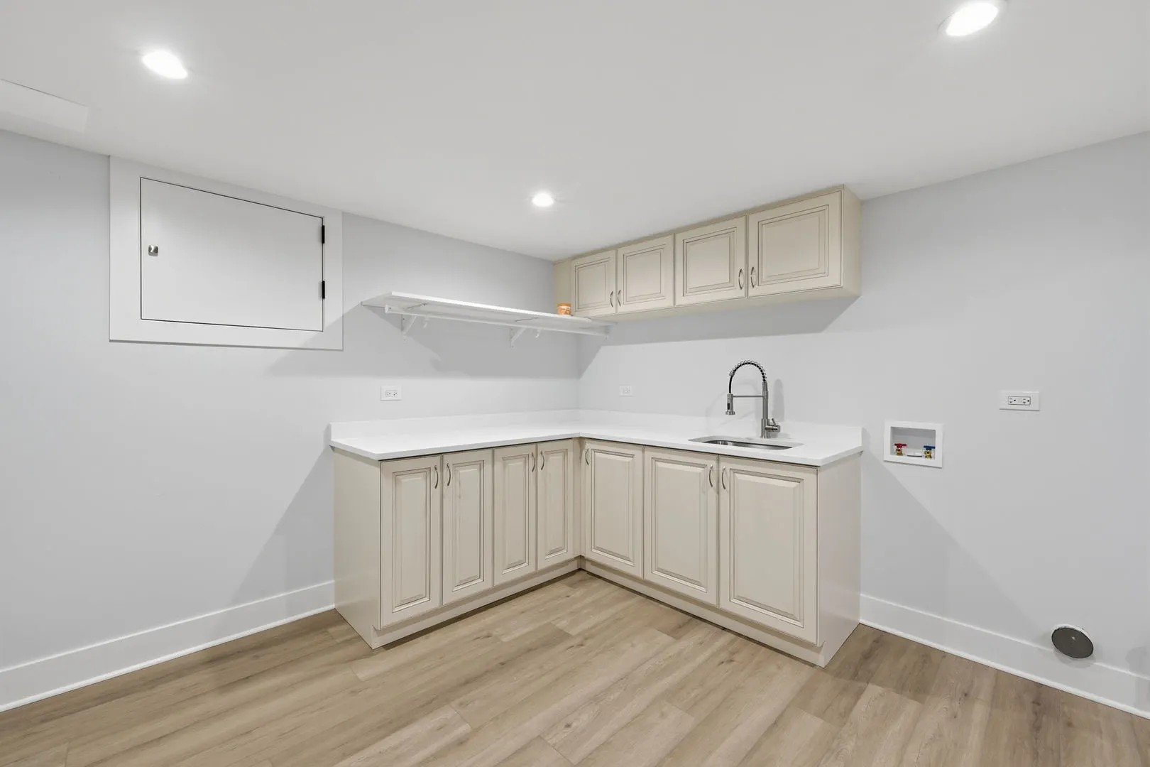 24 Kent Court IL