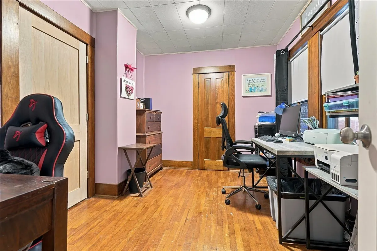 304 E 5th Street IL