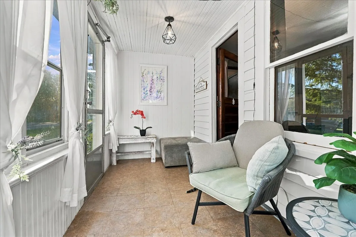 304 E 5th Street IL