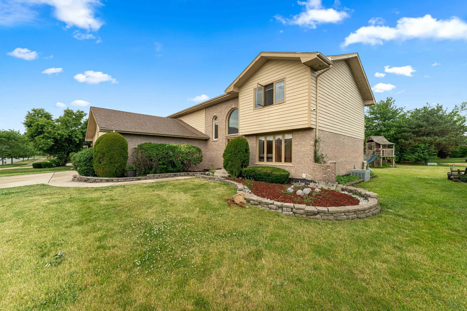 19644 Brookfield Circle IL