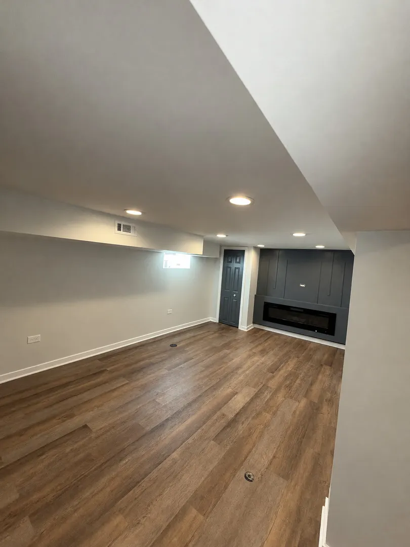 14305 Pennsylvania Avenue IL