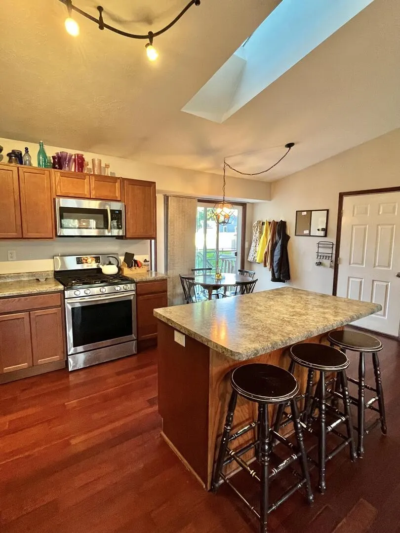 1315 W 9th Street IL