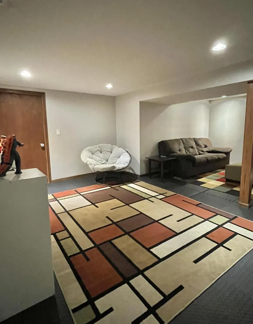 1315 W 9th Street IL