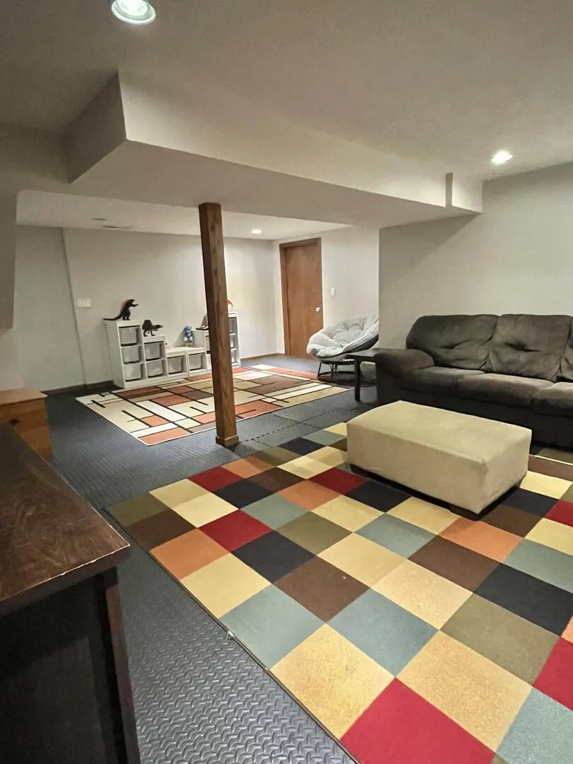 1315 W 9th Street IL