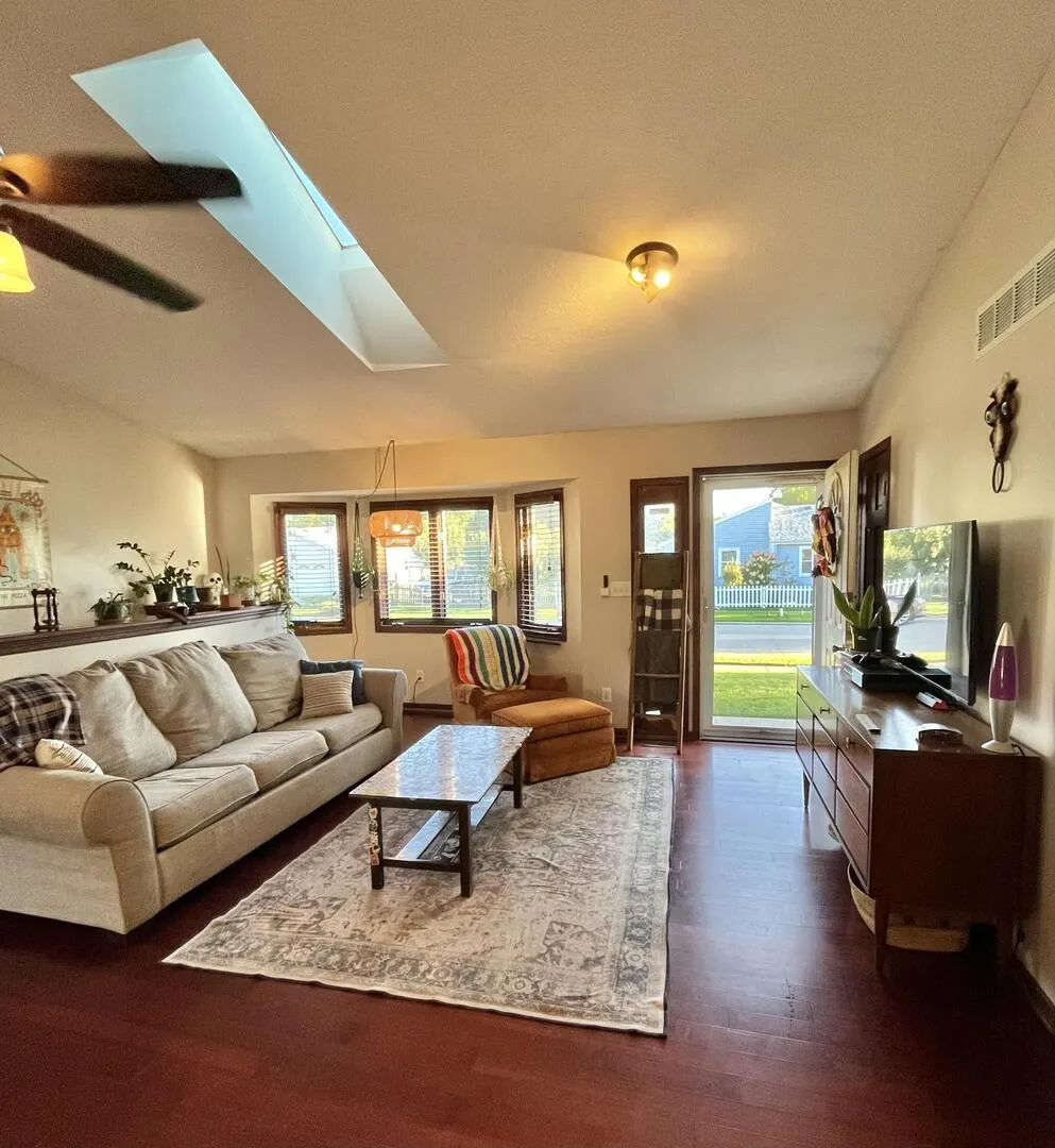 1315 W 9th Street IL