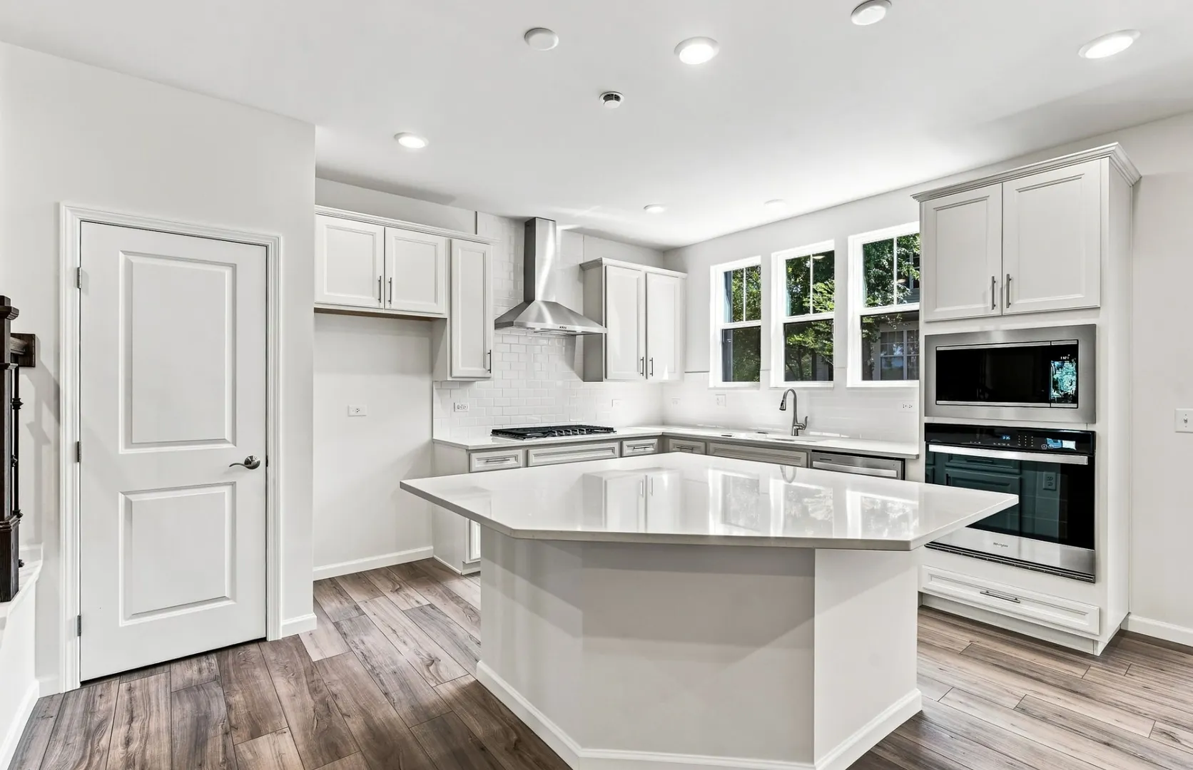 2812 Preserve Circle IL #09002
