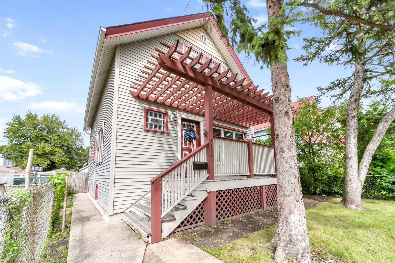 5134 W Ainslie Street IL