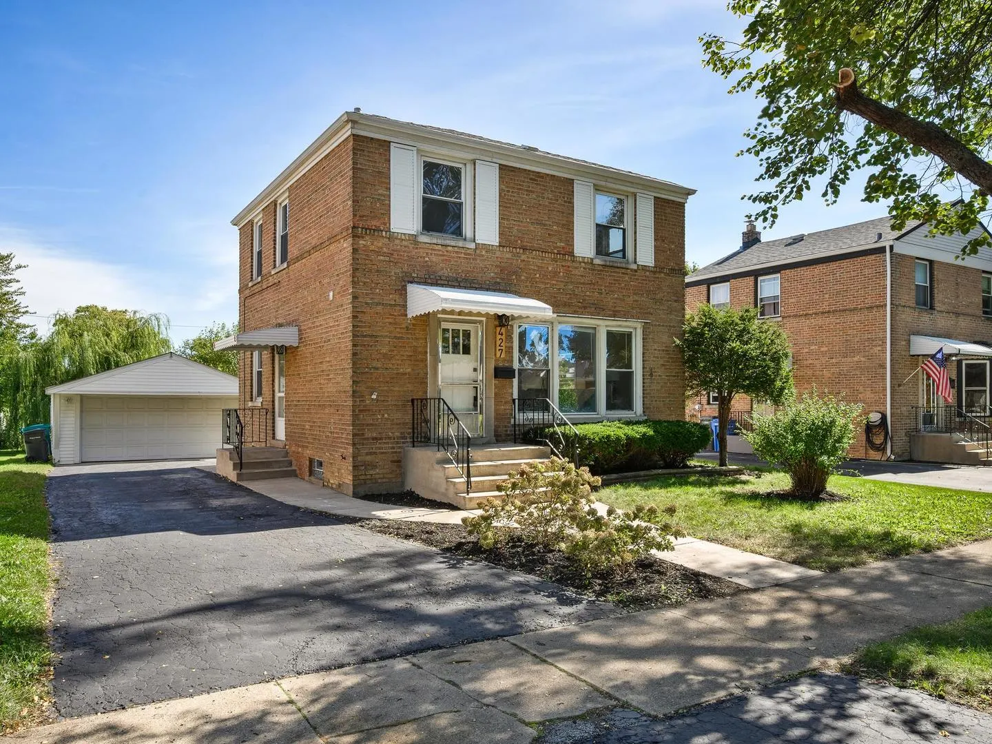 427 E End Avenue IL