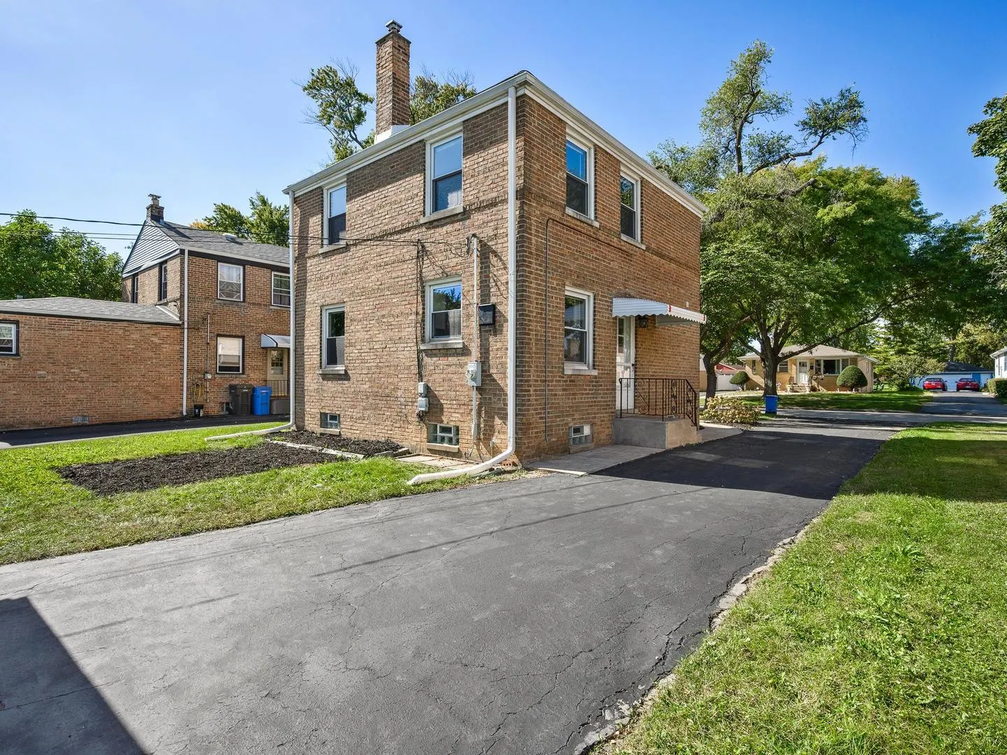 427 E End Avenue IL