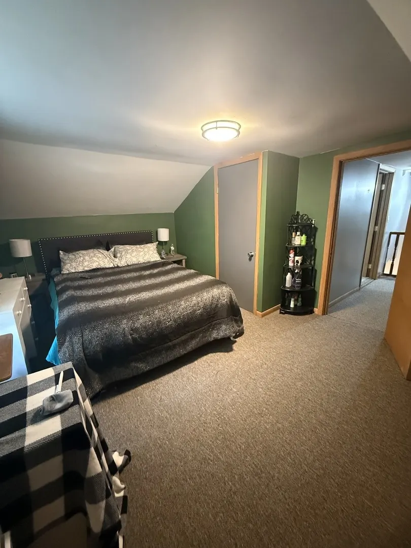 329 W Marquette Street IL
