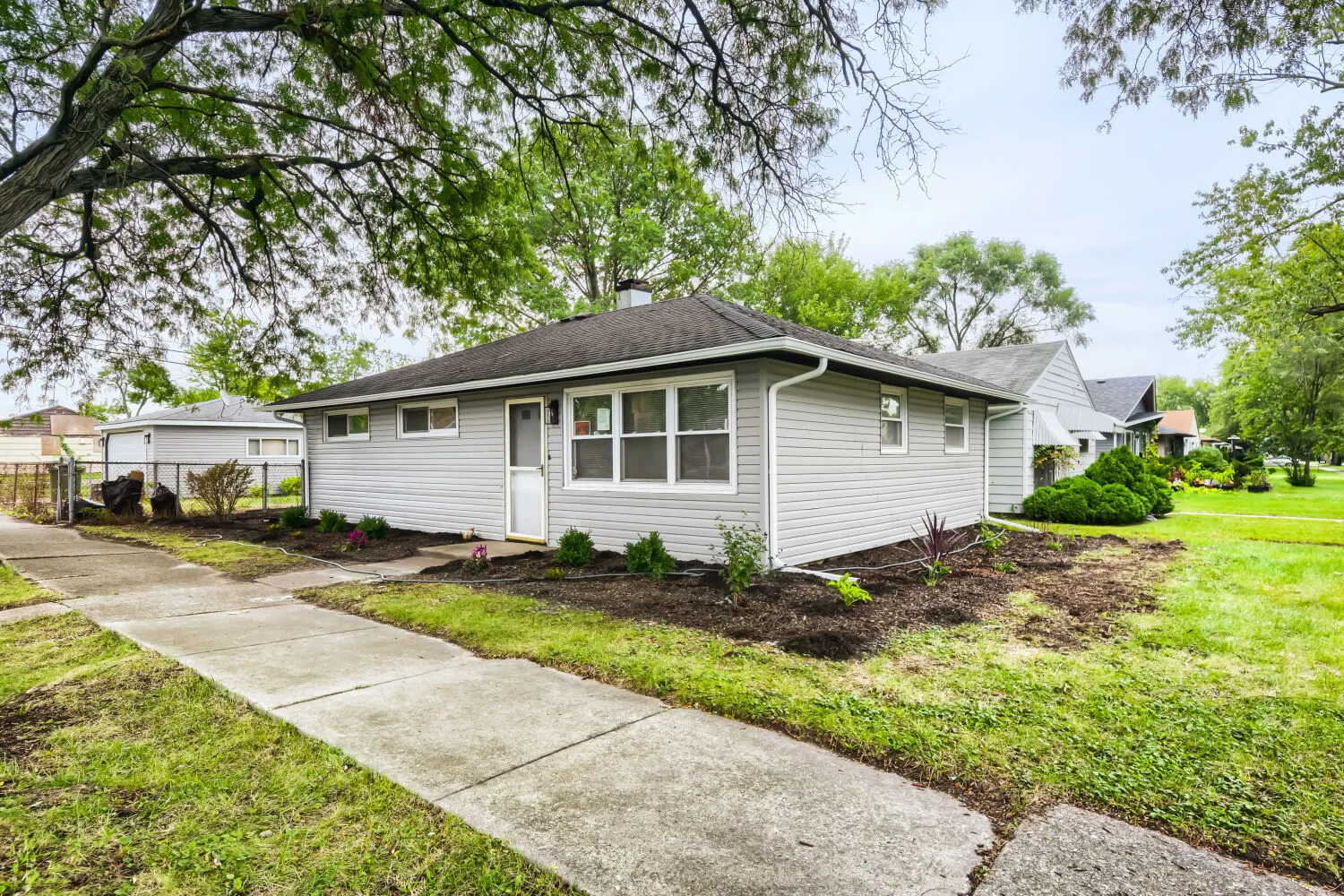 15301 Dorchester Avenue IL