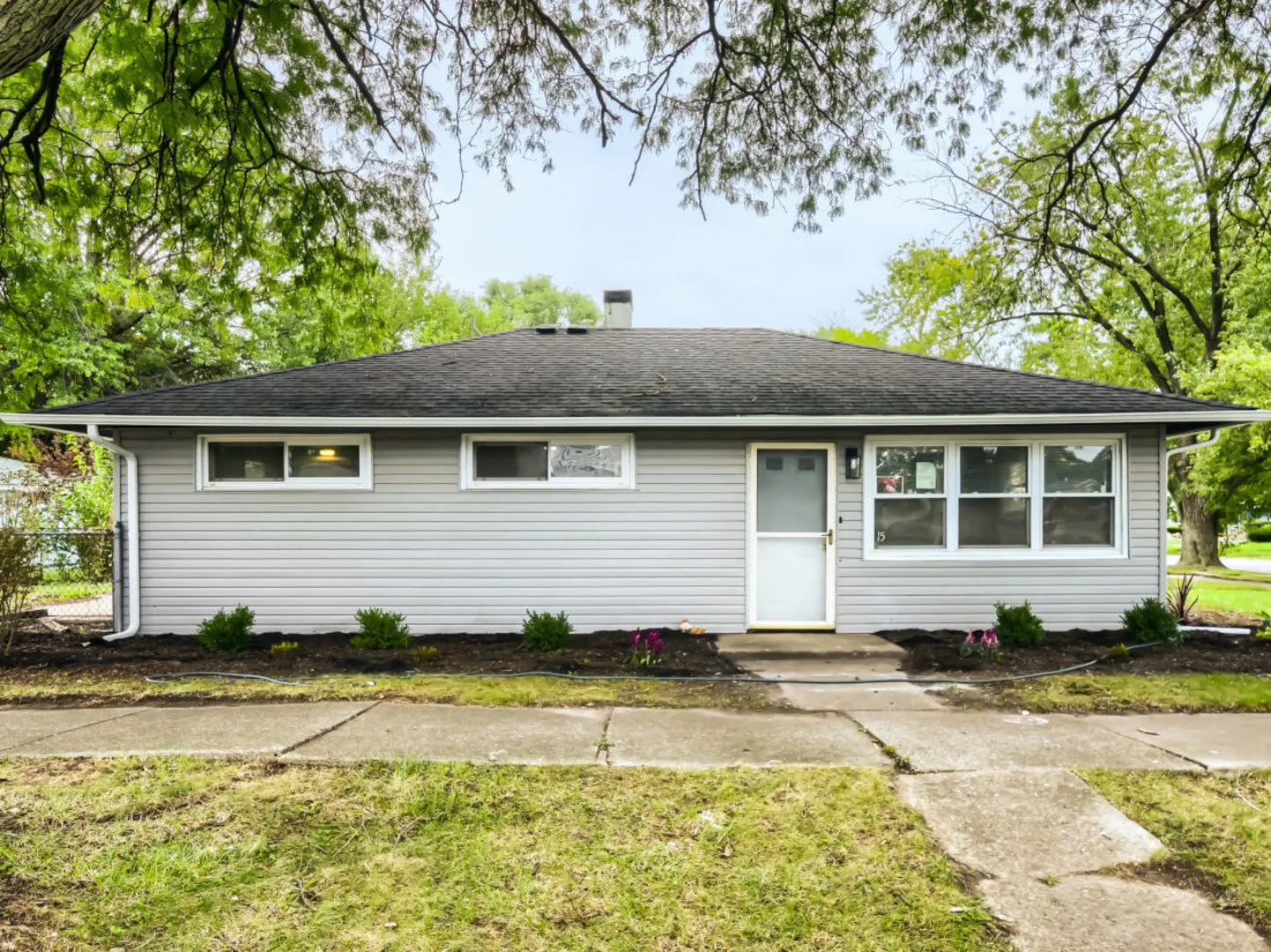 15301 Dorchester Avenue IL