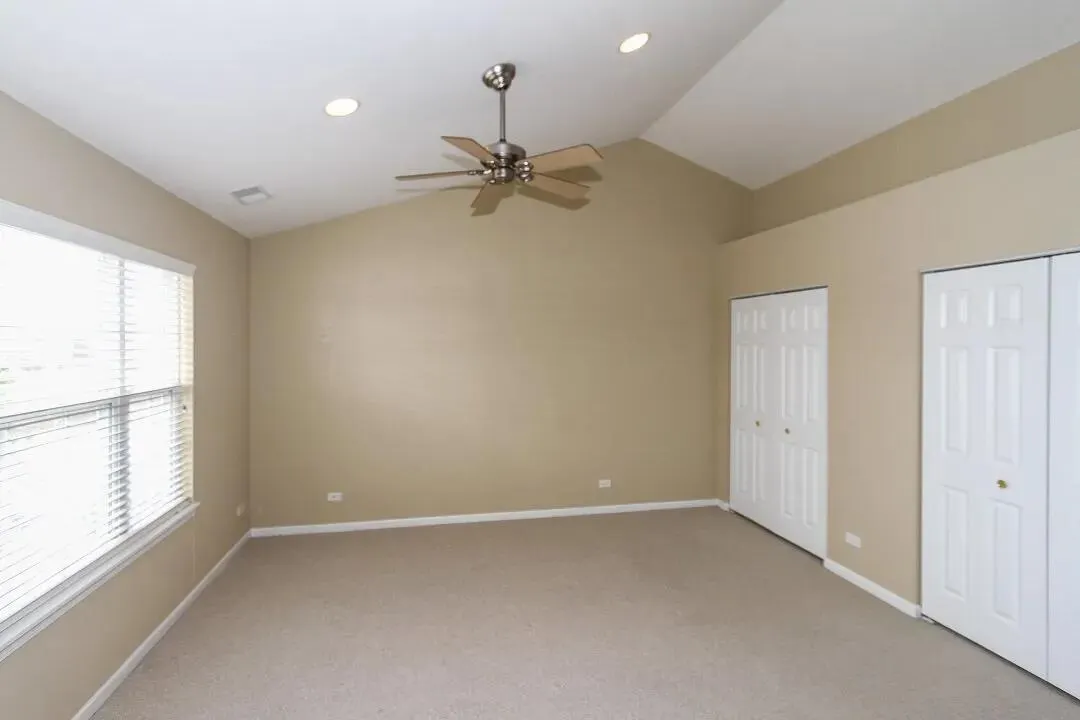 449 Bay Tree Circle IL