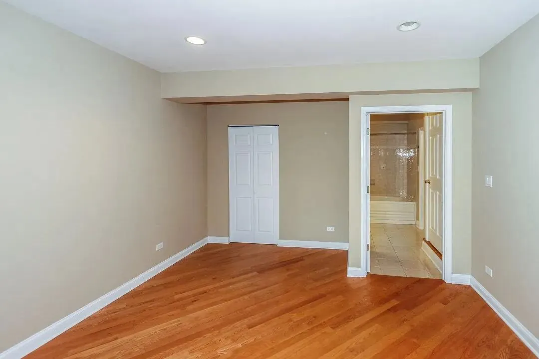 449 Bay Tree Circle IL