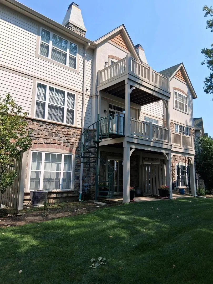 449 Bay Tree Circle IL