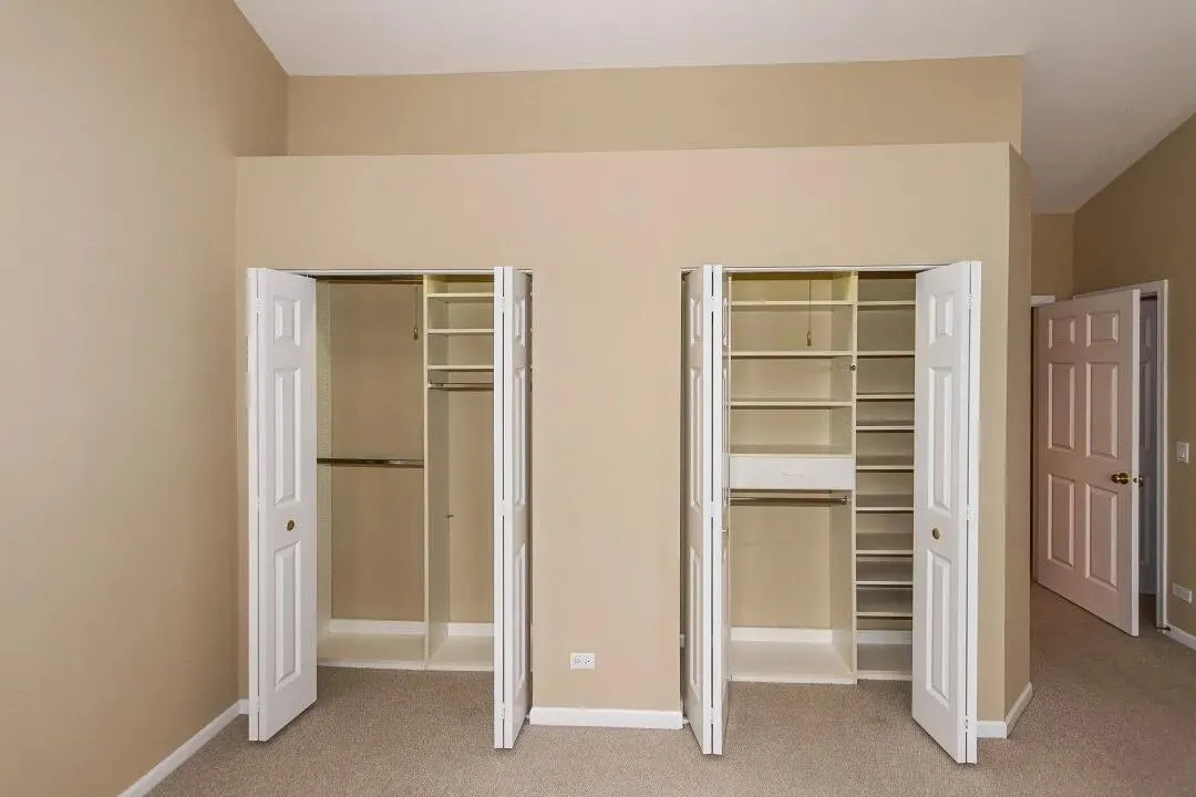 449 Bay Tree Circle IL
