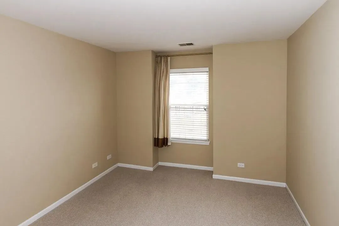 449 Bay Tree Circle IL
