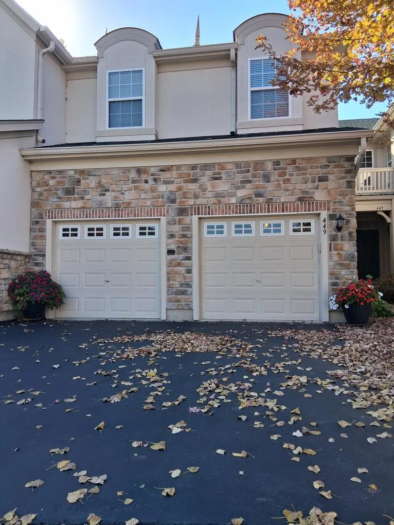 449 Bay Tree Circle IL
