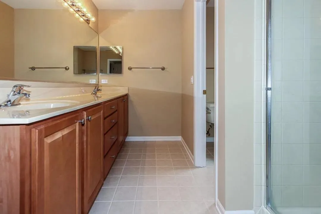 449 Bay Tree Circle IL