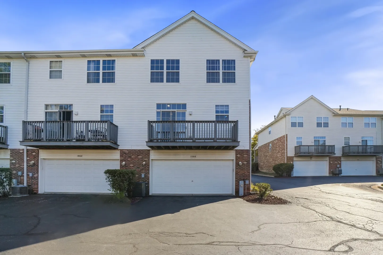 1060 Kufrin Way IL #1060