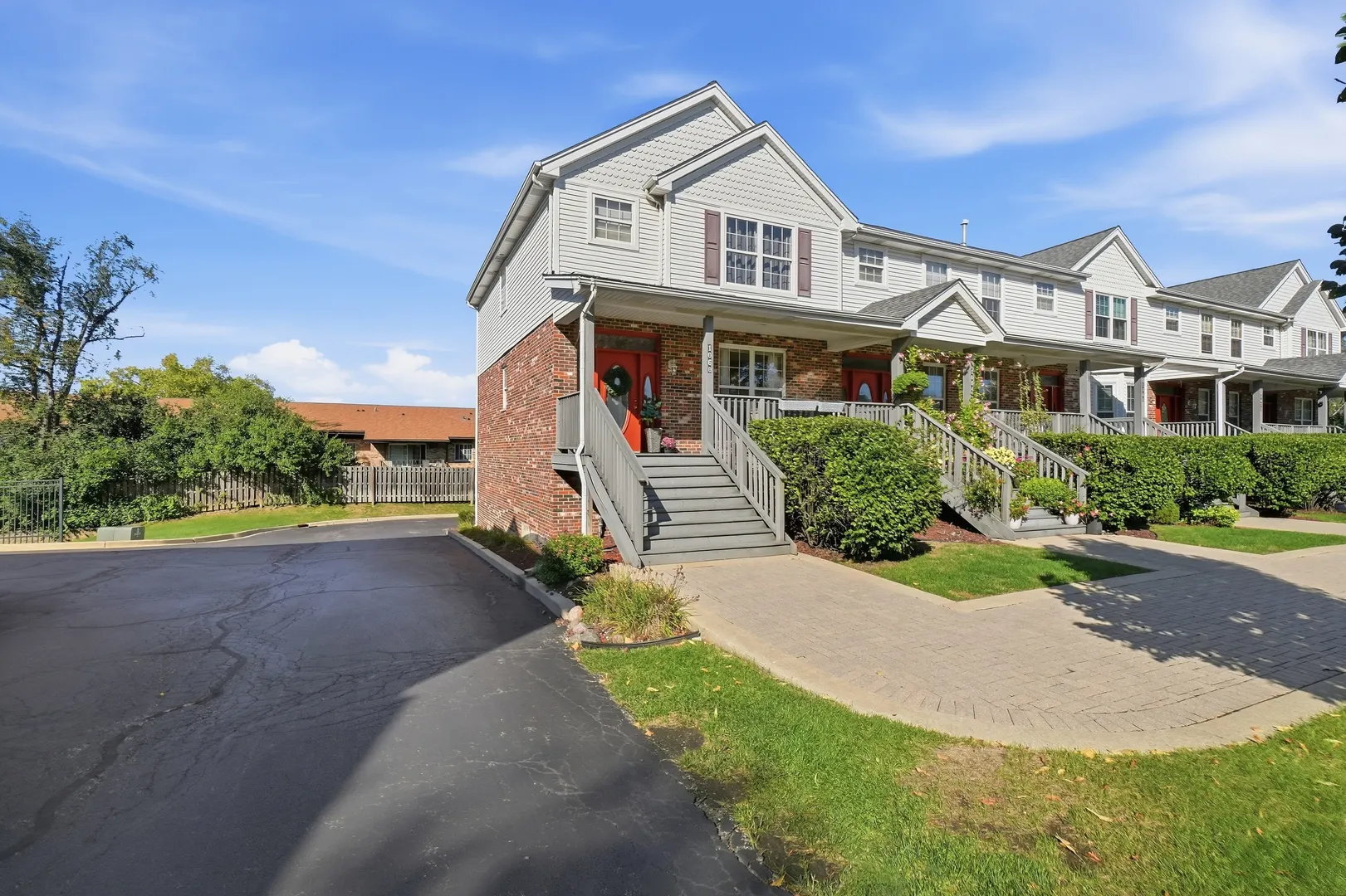1060 Kufrin Way IL #1060