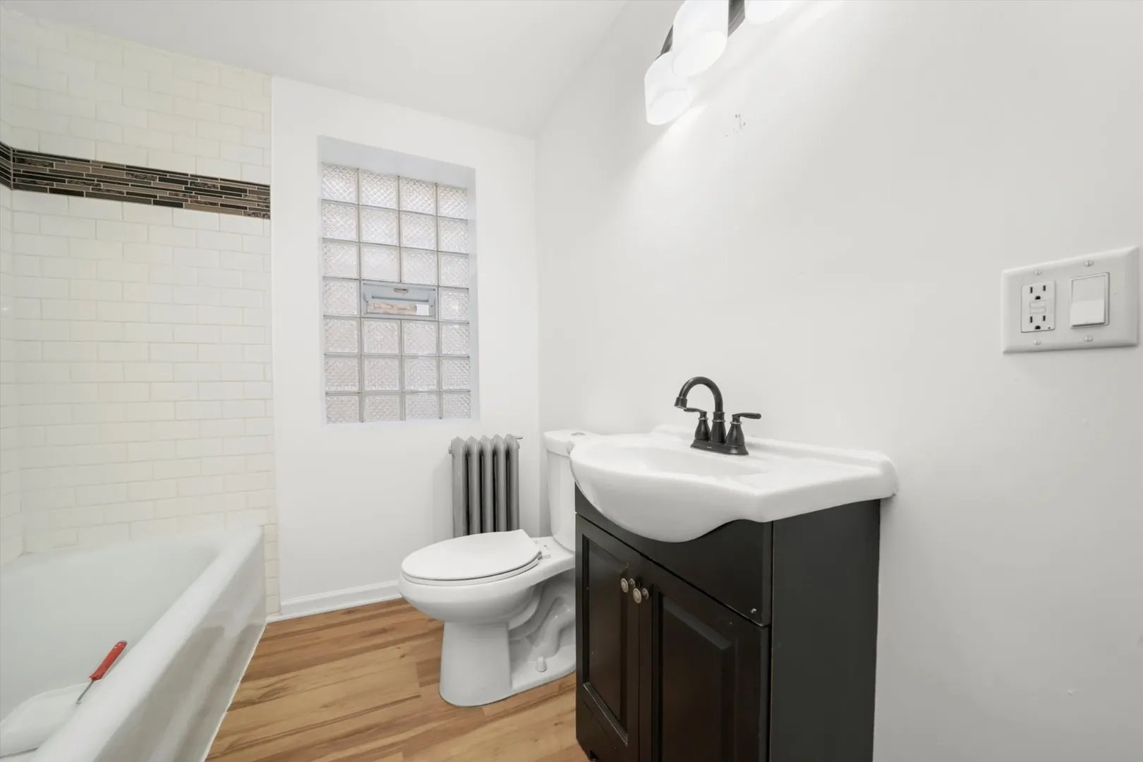 2726 N Harding Avenue IL #1