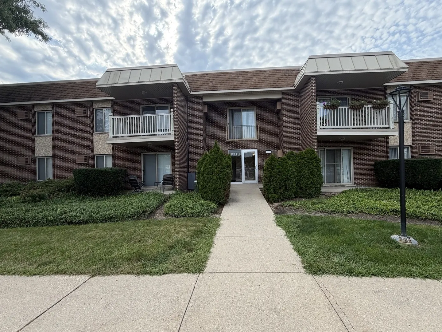 500 N Wilke Road IL #206