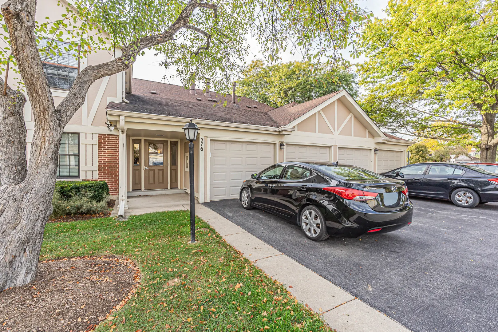 576 Greystone Lane IL #C-2