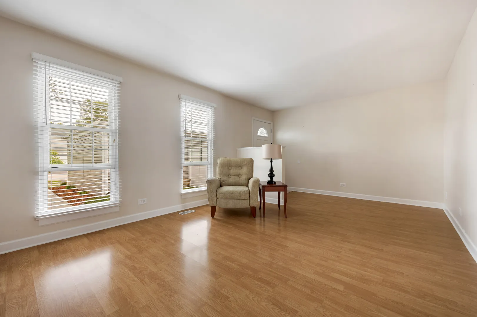 1392 Carriage Way IL