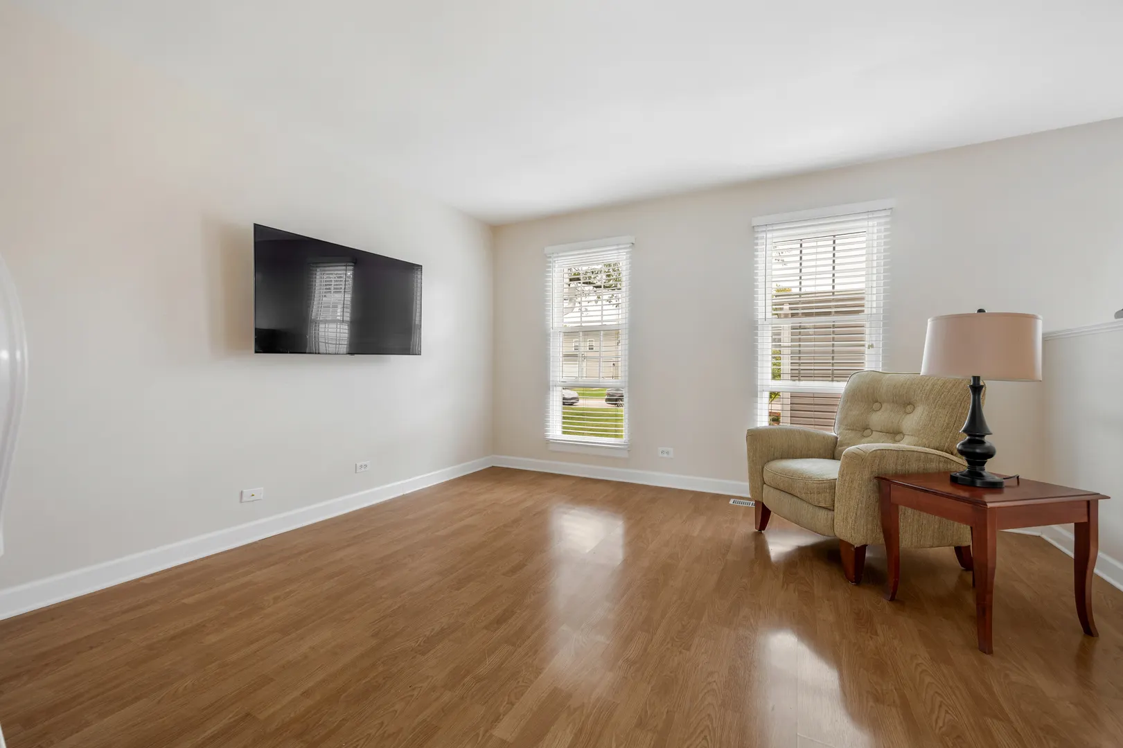 1392 Carriage Way IL