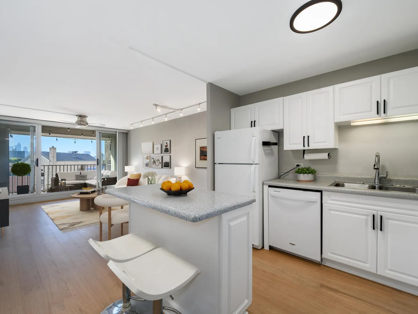 1960 N Lincoln Park West Avenue IL #506