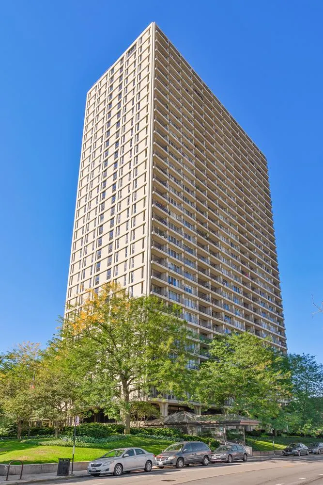 1960 N Lincoln Park West Avenue IL #506