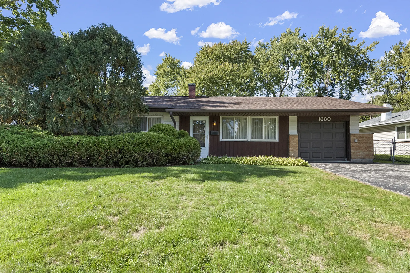 1680 pierce Road IL