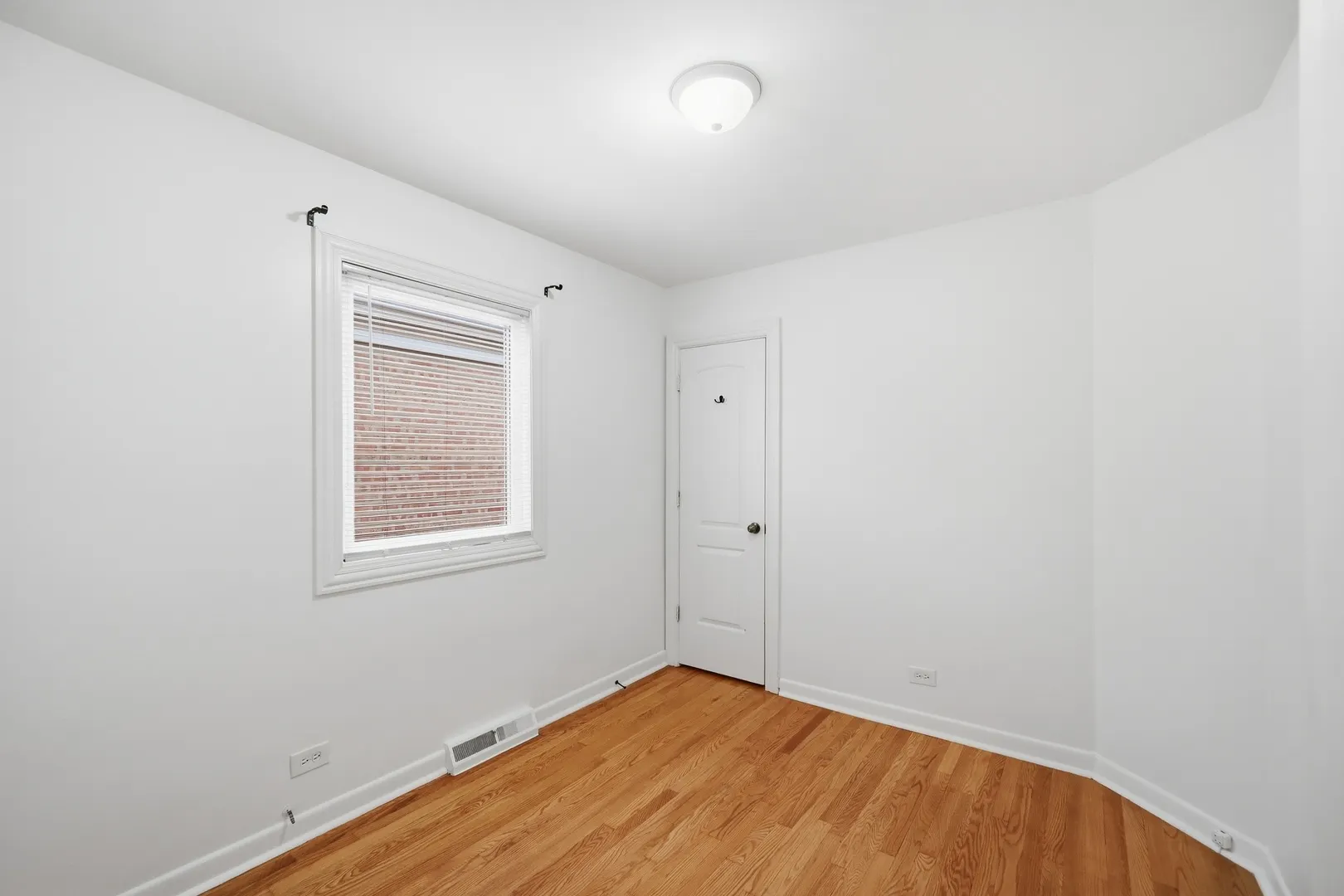 6230 W Foster Avenue IL