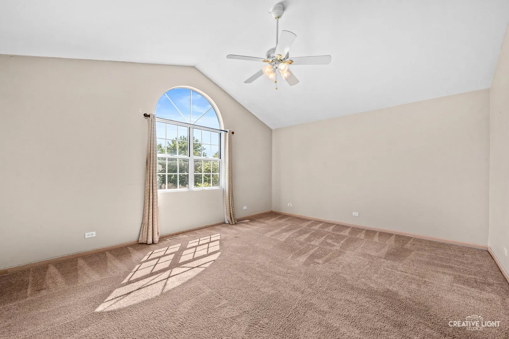 87 Townsend Circle IL