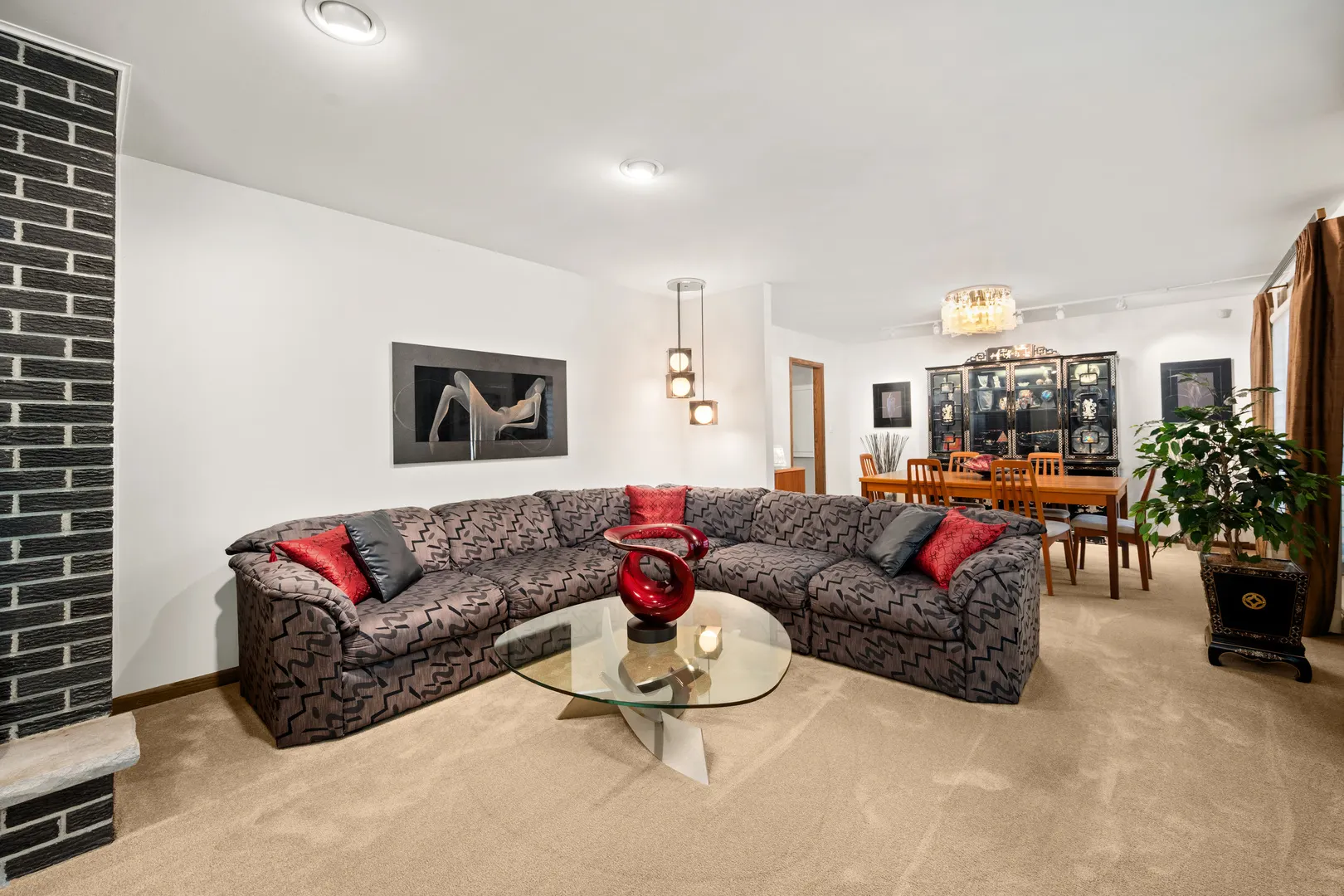 1311 Azalea Lane IL