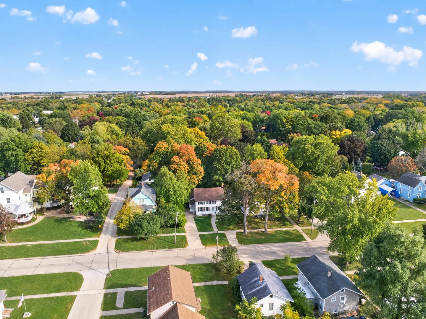 326 S Walnut Street IL