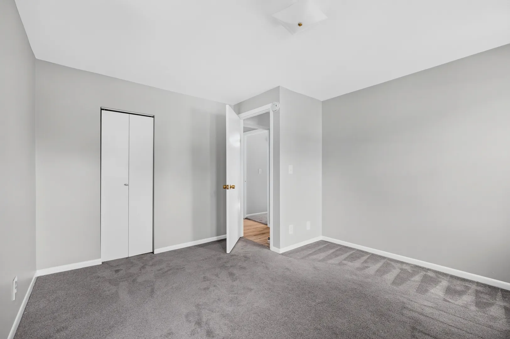 326 S Walnut Street IL