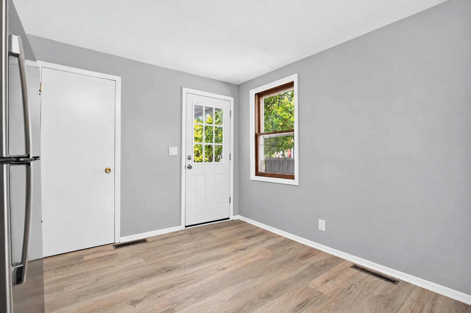 326 S Walnut Street IL
